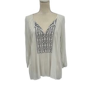 BB Dakota Women's White and Black V-neck Tassel Tunic Blouse 100% Rayon